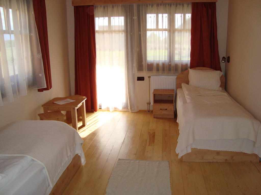 Pensiunea Sapte Flori Gheorgheni  Habitación foto